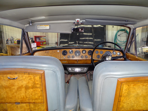 1966 rolls royce interior2
